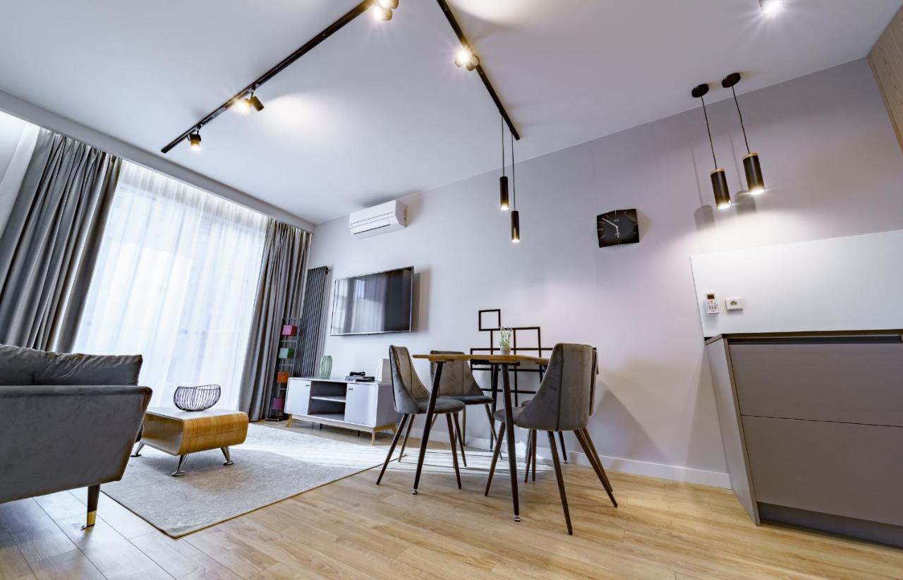 Bright And Charming- Golden Apartments- City Center&S18 Warschau Buitenkant foto