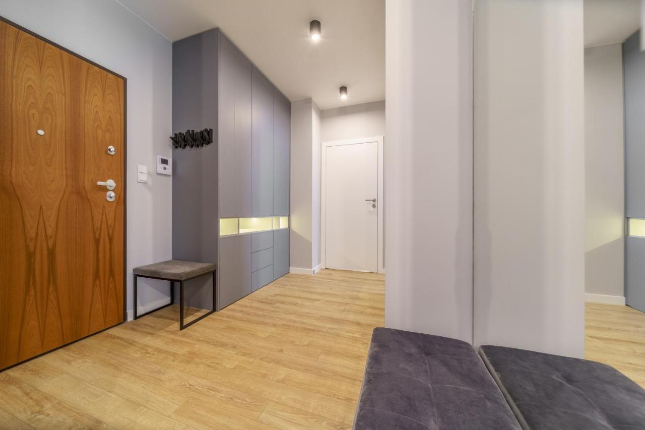 Bright And Charming- Golden Apartments- City Center&S18 Warschau Buitenkant foto
